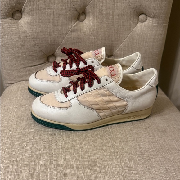 VINTAGE Gucci Sneakers - Picture 1 of 5